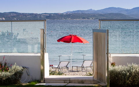 Villa Amar 4: Mer, Cotiers Et Relief Océaniques, Côte, Océan, Mobilier De Jardin, Plage, Rive, Ombre, Tropiques, Parapluie