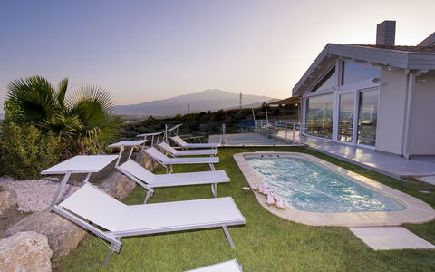 Villa Aura 6: Piscine, Recours, Domicile, Mobilier De Jardin, Biens, Eco Hôtel, Villa, Ombre, Aménagement Paysager, Loisir