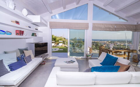 Villa Aura 6: Meubles, Design Intérieur, Canapé, Sol, Plafond, Salon, Chaise, Sol, Domicile, Table