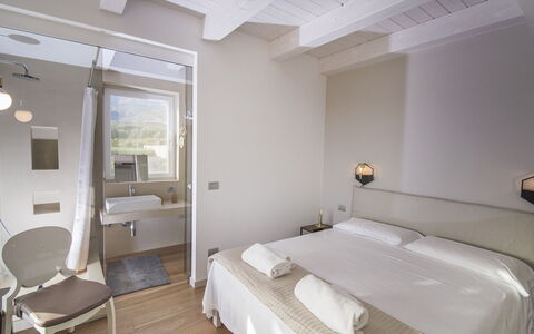 Villa Aura 6: Design Intérieur, Chambre, Meubles, Domicile, Lit, Sol, Appartement, Plafond, Pièce, Cadre De Lit