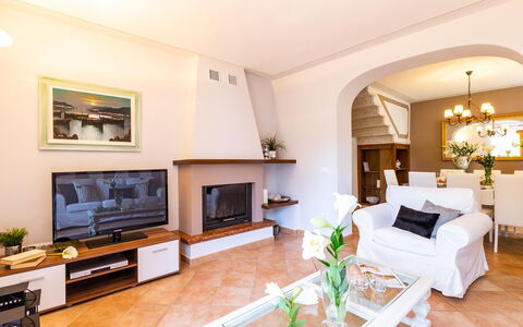 Villa Elena 9+1: Meubles, Design Intérieur, Sol, Bois, Pièce, Salon, Sol, Domicile, Plafond, Canapé