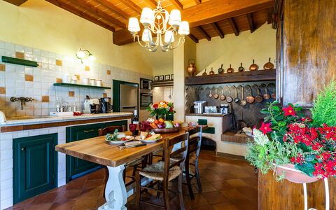Villa Elisa 16: Meubles, Design Intérieur, Bois, Sol, Cuisine, Table, Pièce, Éclairage, Plafond, Domicile