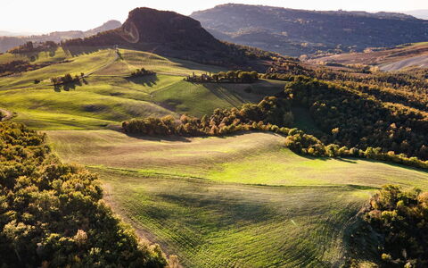 Il Poggiarellino 14: Montagnes Relief, Colline, Paysage Naturel, Écorégion, Prairie, Montagnes, Montagne, Terrain, Paysage, Vallée