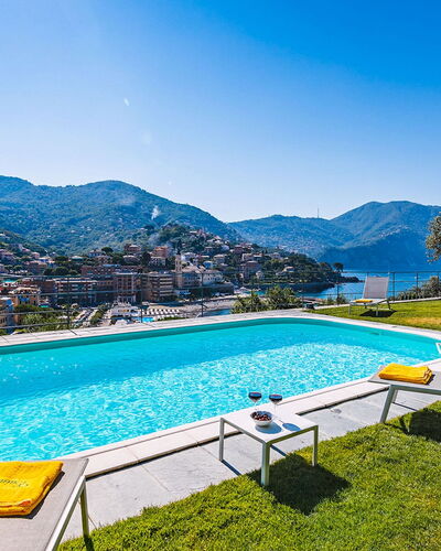 Villa Baia Blu 12: Bleu, Montagnes Relief, Colline, Montagne, Piscine, Chaîne De Montagnes, Recours, Station De Montagne, Crête, Ville Resort