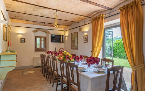 La Colonica 18: Meubles, Design Intérieur, Table, Bois, Sol, Plafond, Table Cuisine Et Salle A Manger, Chaise, Sol, Salle À Manger