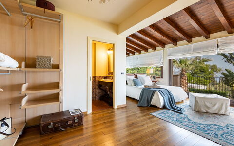 Villa Alba 12: Meubles, Design Intérieur, Sol, Sol, Lit, Chambre, Bois, Plafond, Parquet, Pièce