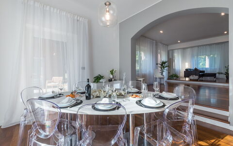 Villa Ninetta 10+1: Meubles, Design Intérieur, Sol, Chaise, Table, Plafond, Sol, Éclairage, Table Cuisine Et Salle A Manger, Salle À Manger