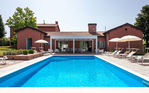 Villa Ninetta 10+1: Piscine, Recours, Composite, Domicile, Biens, Mobilier De Jardin, Chaise, Eco Hôtel, Ombre, Balancelle