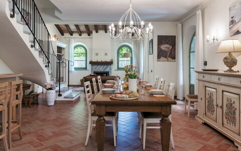Villa Elsa 6: Meubles, Design Intérieur, Sol, Bois, Sol, Salle À Manger, Table, Table Cuisine Et Salle A Manger, Chaise, Plafond