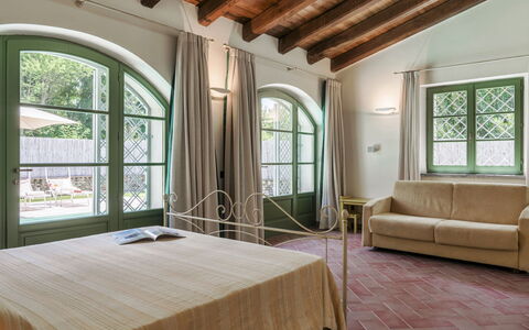 Villa Elsa 6: Meubles, Design Intérieur, Plafond, Sol, Domicile, Pièce, Chambre, Lit, Chaise, Cadre De Lit