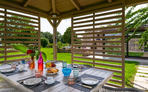 Cottage Violapo 6+2: Meubles, Mobilier De Jardin, Chaise, Tableau De Plein Air, Ombre, Table, Jardin, Structure En Plein Air, Patio, Batiments Jardin