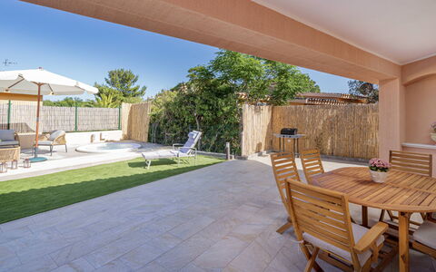 Villa Gea 8: Mobilier De Jardin, Ombre, Jardin, Sol, Aménagement Paysager, Dalle, Arrière-Cour, Béton, Eco Hôtel, Cour