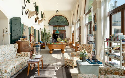 Villa Barchessa Panigai 8: Meubles, Design Intérieur, Sol, Éclairage, Plafond, Salon, Chaise, Sol, Table, Canapé