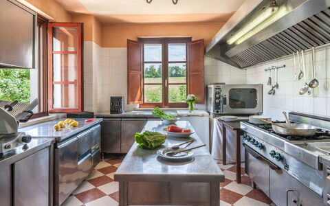Tenuta Astolfi 12+3: Cuisine, Appareil De Cuisine, Design Intérieur, Comptoir, Principaux Appliance, Sol, Domicile, Meubles, Cuisinière, Éclairage
