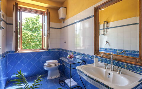 Tenuta Astolfi 12+3: Luminaire Plomberie, Design Intérieur, Sol, Robinet, Sol, Évier, Tuile, Plomberie, Salle De Bains, Lavabo