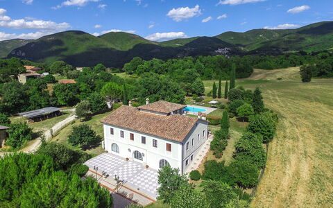 Tenuta Astolfi 12+3: Herbe, Maison, Biens, Paysage, Domicile, Lot Terre, Ferme, Zone Rurale, Pelouse, Hacienda