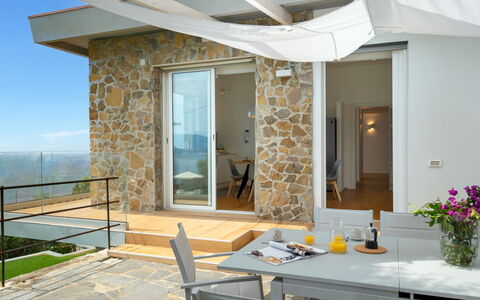 Villa Scirocco 10+2: Meubles, Chaise, Domicile, Ombre, Recours, Balcon, Mobilier De Jardin, Eco Hôtel, Villa, Table Cuisine Et Salle A Manger