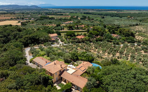 Villa le Cave 12: Zone Résidentielle, Vue Du Ciel, Paysage, Maison, Zone Rurale, Photographie Aérienne, Lot Terre, Établissements Humains, Biens, Plantation