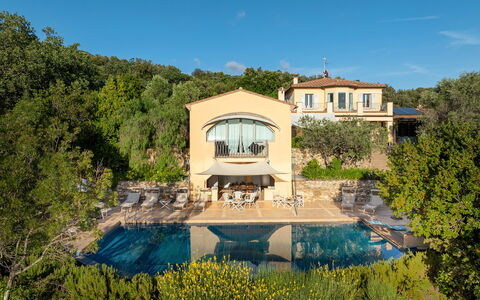 Villa le Cave 12: Arbre, Piscine, Recours, Biens, Villa, Manoir, Réflexion, Eco Hôtel, Hacienda