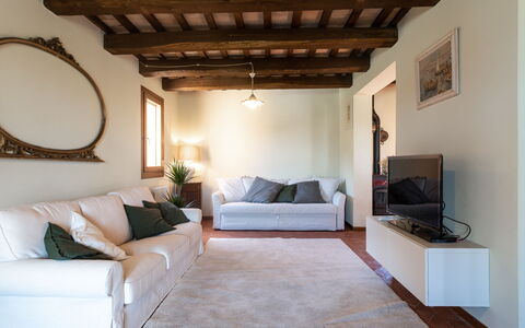 Casale Principessa 6+2: Meubles, Design Intérieur, Canapé, Sol, Mur, Sol, Pièce, Bois, Salon, Plafond