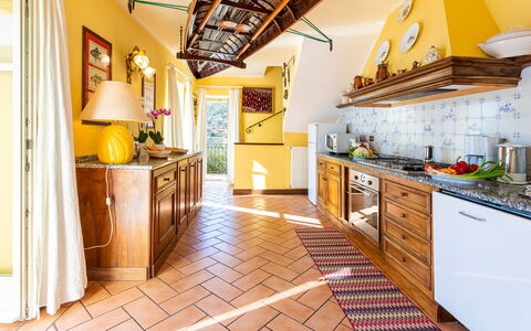 Villa Rivetta 6+2: Design Intérieur, Meubles, Sol, Cuisine, Bois, Sol, Comptoir, Pièce, Cabinetry, Éclairage