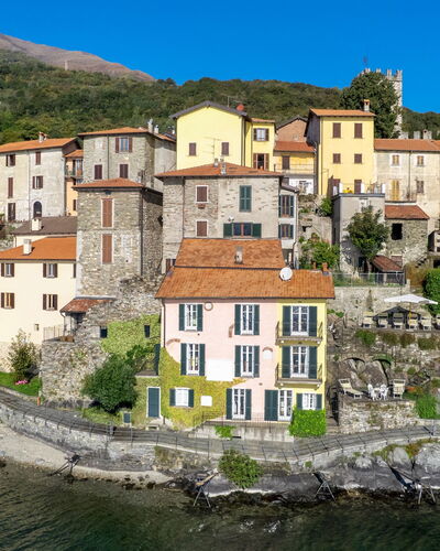 Villa Rivetta 6+2: Bâtiment, Maison, Zone Résidentielle, Domicile, Quartier, Ville, Côte, Toit, Cotiers Et Relief Océaniques, Chalet