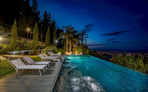 Villa Relax 12+2: Bleu, Piscine, Recours, Eco Hôtel, Ville Resort, Vue Du Ciel, Hôtel, Photographie Aérienne, Thermes