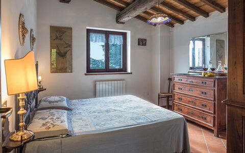 Villa Paola 6: Meubles, Design Intérieur, Chambre, Lit, Domicile, Sol, Pièce, Éclairage, Drap De Lit, Literie