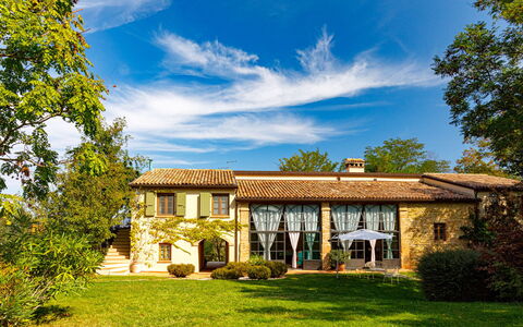 La Tana del Ghiro 18: Herbe, Domicile, Maison, Zone Résidentielle, Arbuste, Lot Terre, Biens, Jardin, Chalet