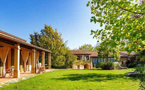 La Tana del Ghiro 18: Maison, Domicile, Arbuste, Jardin, Zone Résidentielle, Biens, Lot Terre, Chalet, Ferme