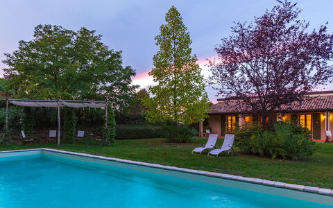 La Tana del Ghiro 18: Piscine, Recours, Biens, Ferme, Jardin, Arrière-Cour, Hacienda, Pelouse, Eco Hôtel, Ombre