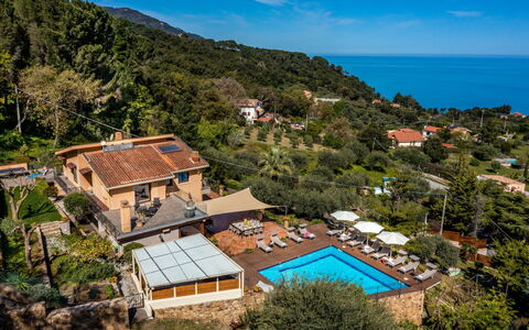 Villa Provenza 12+4: Recours, Piscine, Vue Du Ciel, Eco Hôtel, Côte, Station De Montagne, Biens, Photographie Aérienne, Loisir, Ville Resort