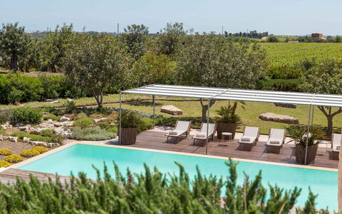 Villa Majoli 9: Piscine, Mobilier De Jardin, Recours, Jardin, Eco Hôtel, Ombre, Aménagement Paysager, Chaise, Arrière-Cour, Patio