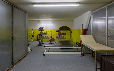 Villa Guidi 10: Sol, Sol, Plafond, Pièce, Gym, Equipement D'Exercice, Machine D'Exercice Physique