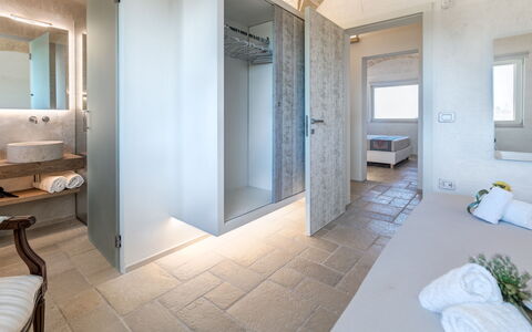 Villa Gialonia 8+2: Sol, Sol, Bois, Meubles, Design Intérieur, Plafond, Chambre, Éclairage, Lit, Pièce