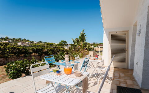Villa Gialonia 8+2: Appartement, Mobilier De Jardin, Chaise, Balcon, Ombre, Tableau De Plein Air, Plante D'Appartement, Pot De Fleur