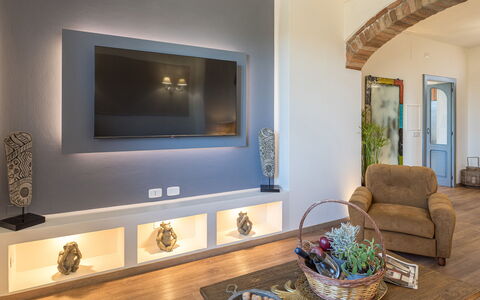Casale Bella Vita 8+4: Mur, Meubles, Design Intérieur, Bois, Sol, Télévision, Salon, Domicile, Sol, Téléviseur