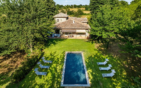 Casale dei Tigli 8: Biens, Domicile, Pelouse, Chalet, Jardin, Ferme, Aménagement Paysager, Manoir, Villa, Cour