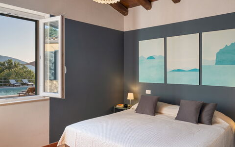 Villa le Sorbe 12: Chambre, Meubles, Design Intérieur, Lit, Literie, Drap De Lit, Domicile, Pièce, Éclairage, Linge