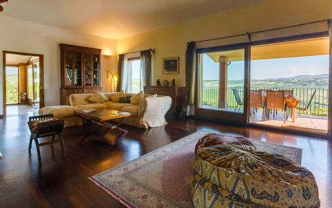 Villa California 6: Meubles, Chaise, Canapé, Parquet, Tache De Bois, Salon, Eco Hôtel, Dur, Recours