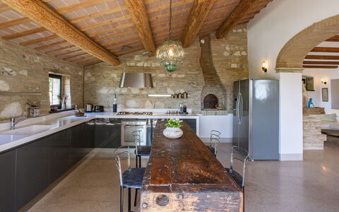 Casa Melograno 11+2: Meubles, Design Intérieur, Sol, Mur, Bois, Plafond, Cuisine, Sol, Domicile, Luminaire