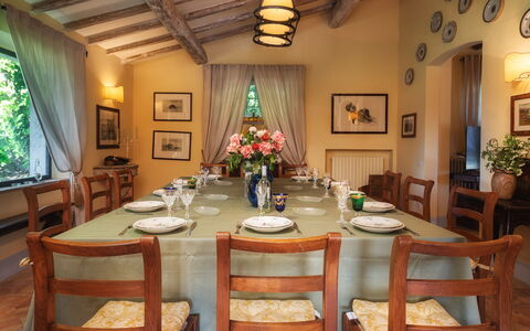 Casale Dell Oasi 12: Meubles, Design Intérieur, Table, Chaise, Bois, Plafond, Table Cuisine Et Salle A Manger, Salle À Manger, Pièce, Éclairage