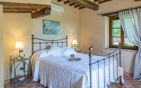 Casal Parro 6: Meubles, Lit, Design Intérieur, Sol, Chambre, Linge, Sol, Domicile, Pièce, Literie