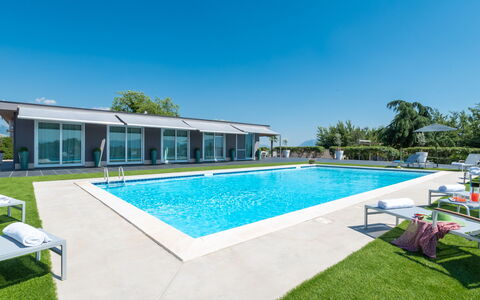 Villa Atmosfere 8: Piscine, Recours, Ombre, Jardin, Loisir, Biens, Aménagement Paysager, Eco Hôtel, Villa, Cour