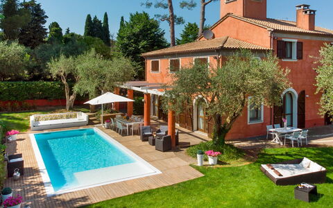 Villa Rossa 12: Piscine, Domicile, Recours, Zone Résidentielle, Maison, Biens, Chaise, Eco Hôtel, Hacienda, Villa