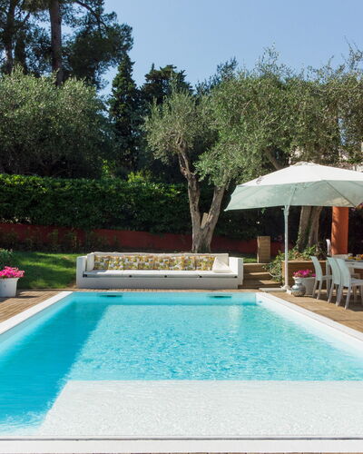 Villa Rossa 12: Piscine, Recours, Composite, Eco Hôtel, Jardin, Caractéristique De L'Eau, Pot De Fleur, Loisir, Mobilier De Jardin, Ombre