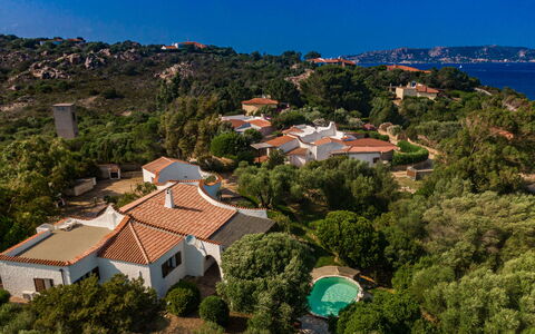 Villa Isa 6: Paysage, Maison, Village, Côte, Biens, Photographie Aérienne, Village De Montagne, Vue Du Ciel, Chaparral, Eco Hôtel