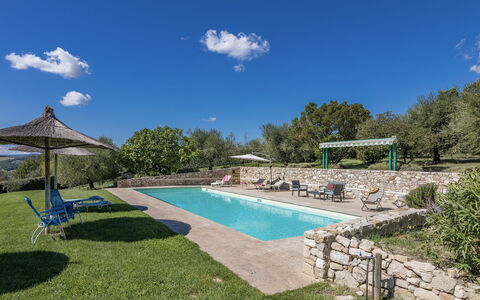 Villa le Logge 12: Bleu, Jardin, Aménagement Paysager, Biens, Ombre, Piscine, Hacienda, Cour, Ferme, Arrière-Cour