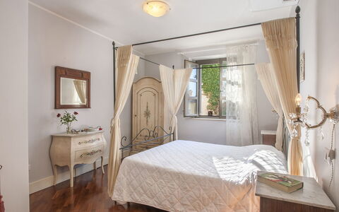 Villa Cappelletti 16+2: Meubles, Design Intérieur, Lit, Chambre, Bois, Literie, Sol, Plafond, Pièce, Drap De Lit