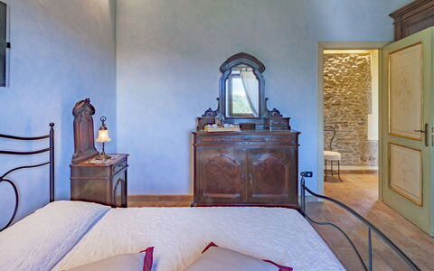 Villa Il Baiocco 8: Meubles, Design Intérieur, Mur, Sol, Sol, Plafond, Chambre, Pièce, Éclairage, Lit